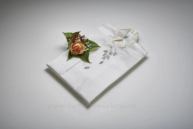 Rubáš pro zemřelé dámský 548/47BS D