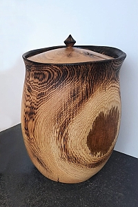 Urna dřevěná dubová